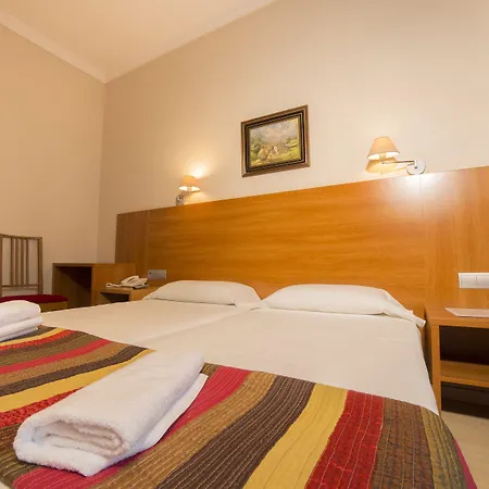 Ciudad Condal - Paseo De Gracia Affittacamere 3*