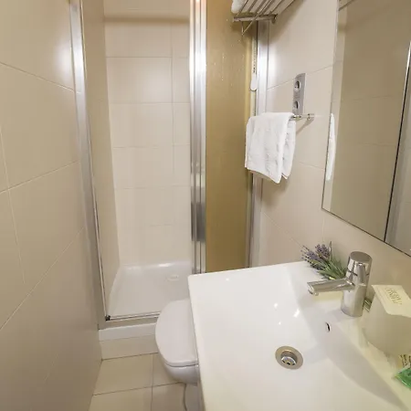 Ciudad Condal - Paseo De Gracia Pensjonat Barcelona